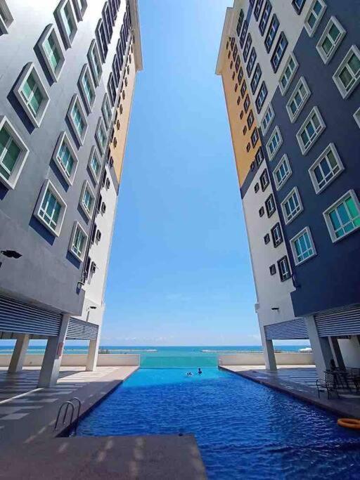 ORKED VANDA, 3 Bedroom apartment, SEAVIEW NETFLIXWIFIYOUTUBE Kuala Terengganu Buitenkant foto